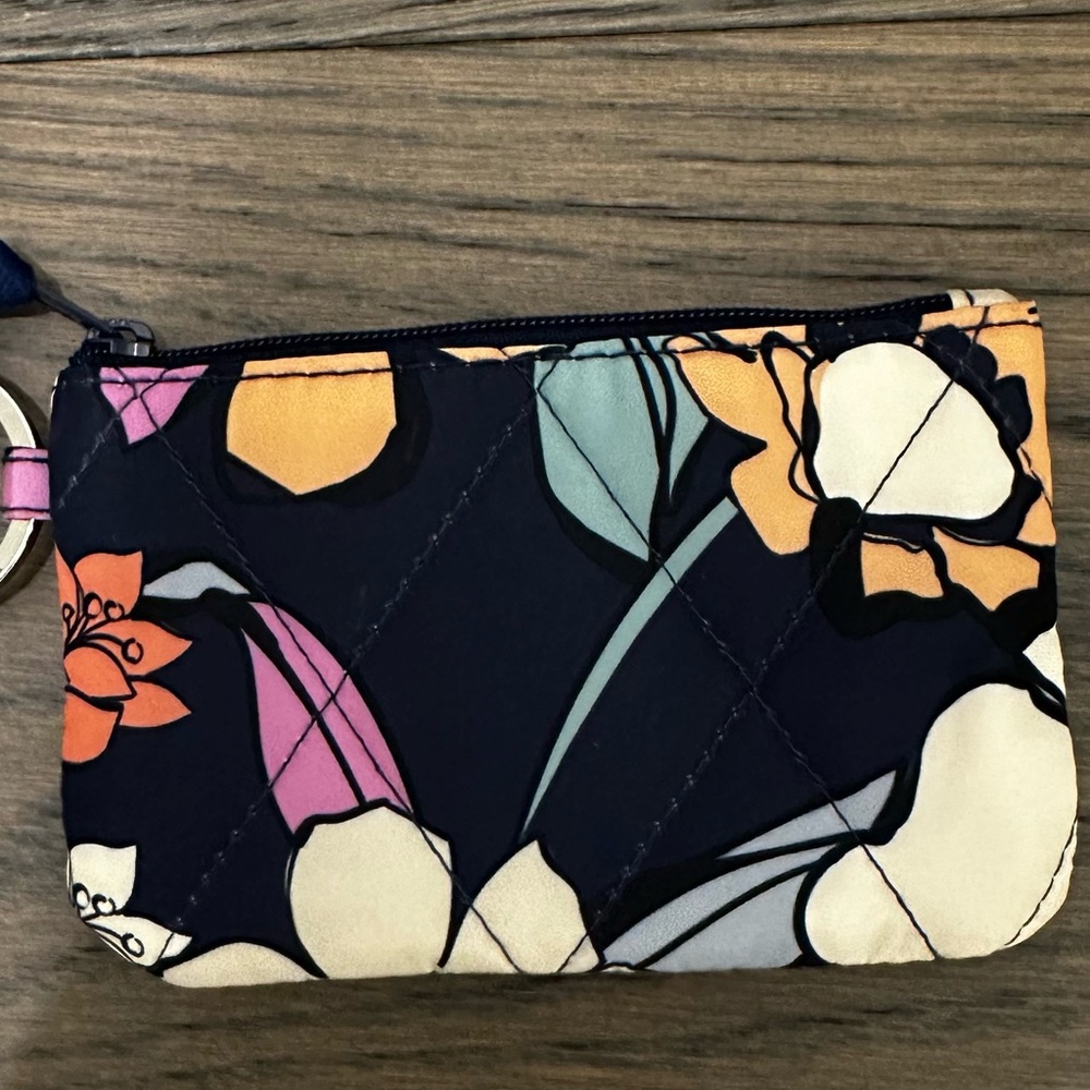 Vera Bradley Ultralight Zip ID case with matching lanyard NWT - Picture 4 of 6